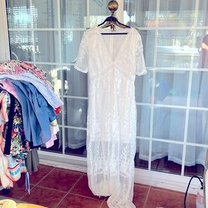 White lace maxi